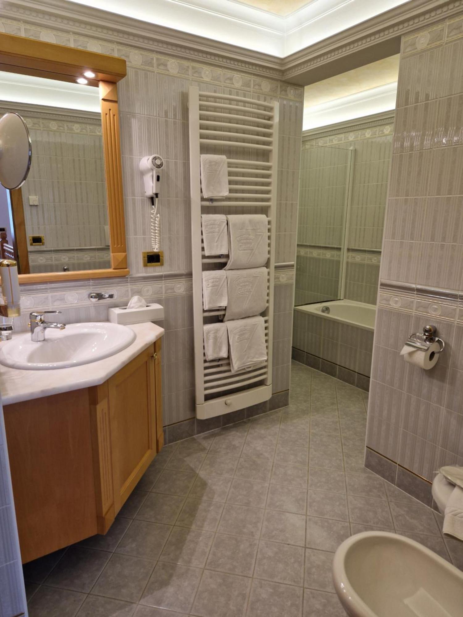 Residence Ciastel Ortisei Luaran gambar