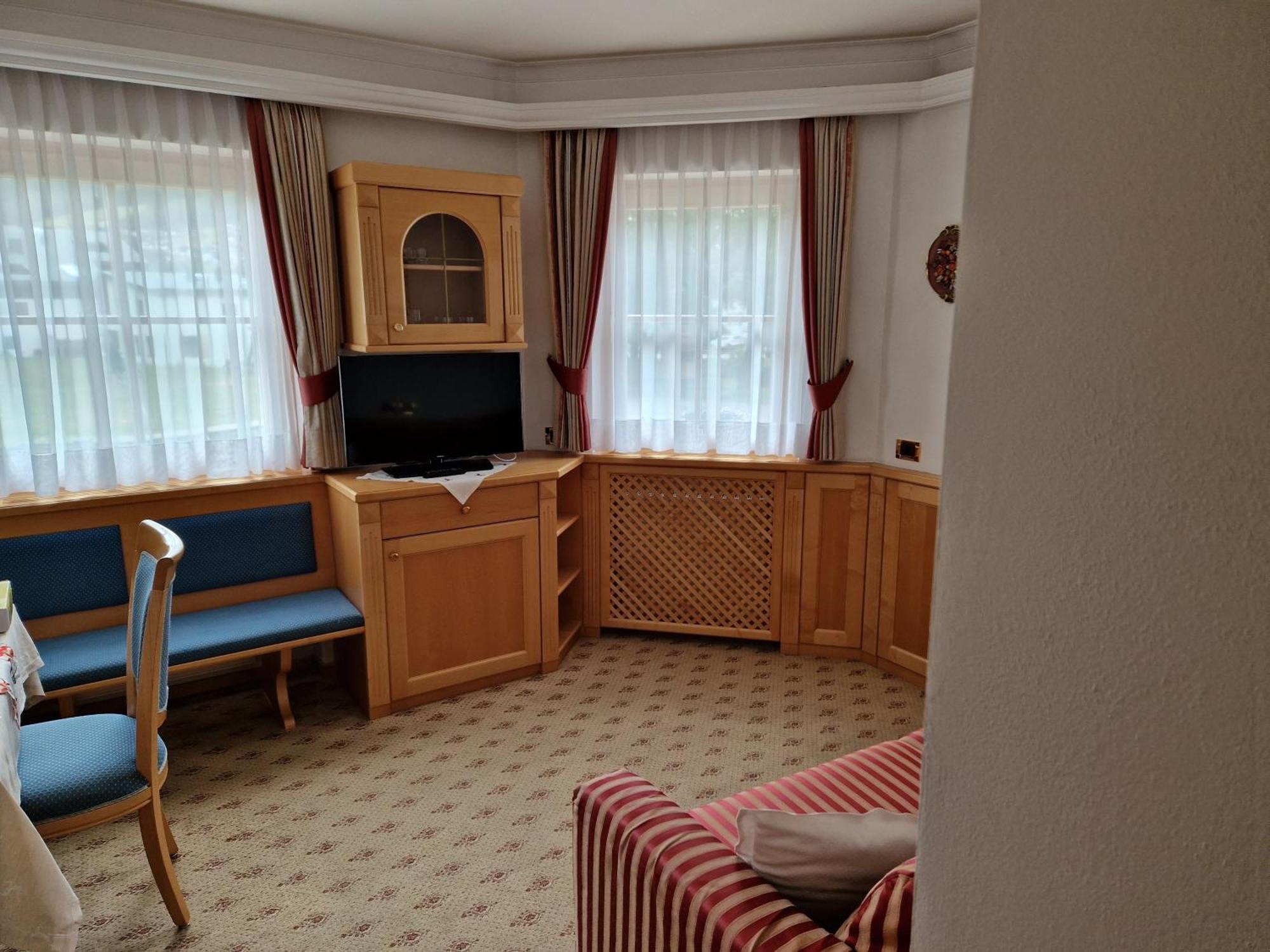 Residence Ciastel Ortisei Luaran gambar