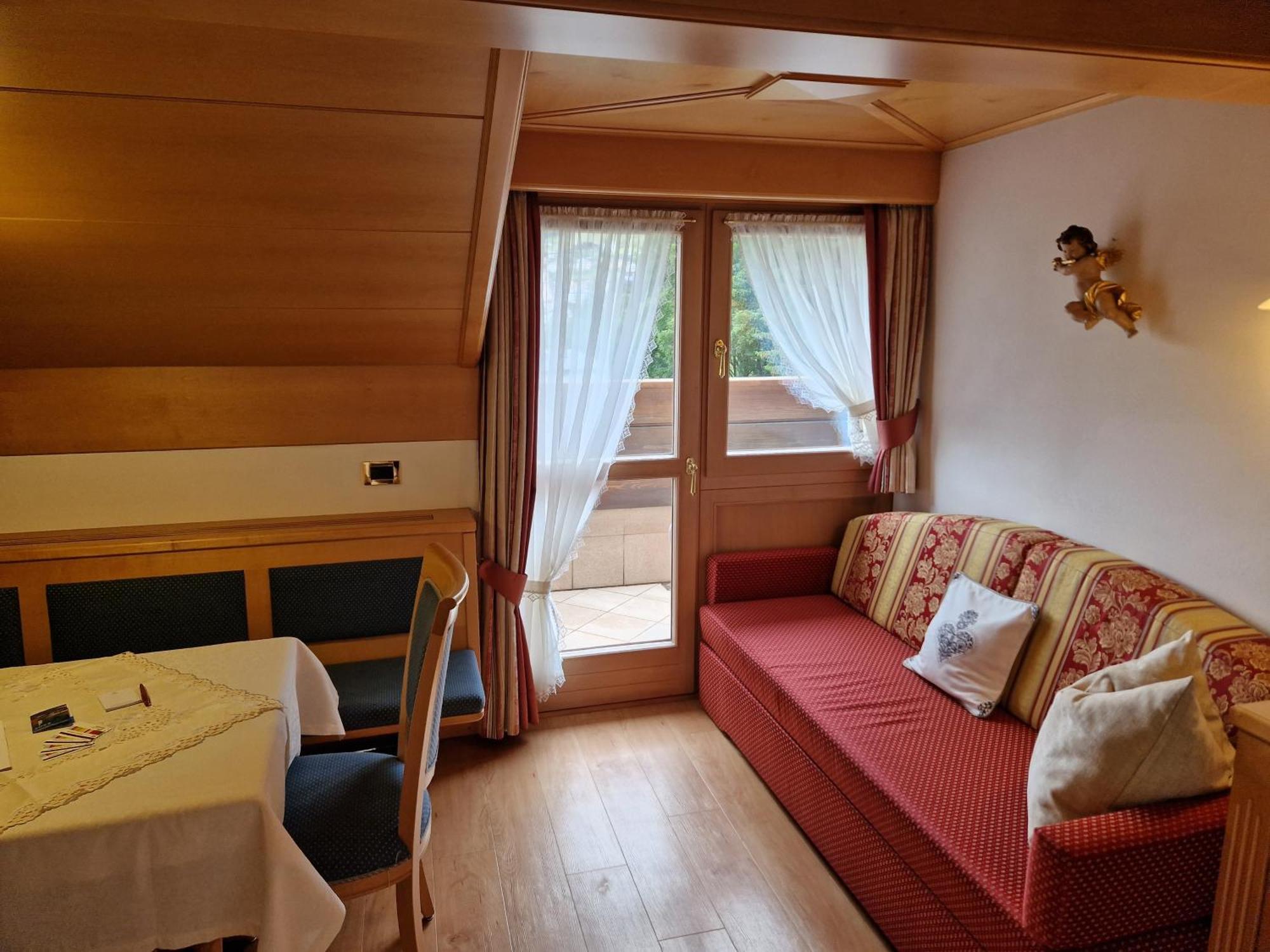 Residence Ciastel Ortisei Luaran gambar
