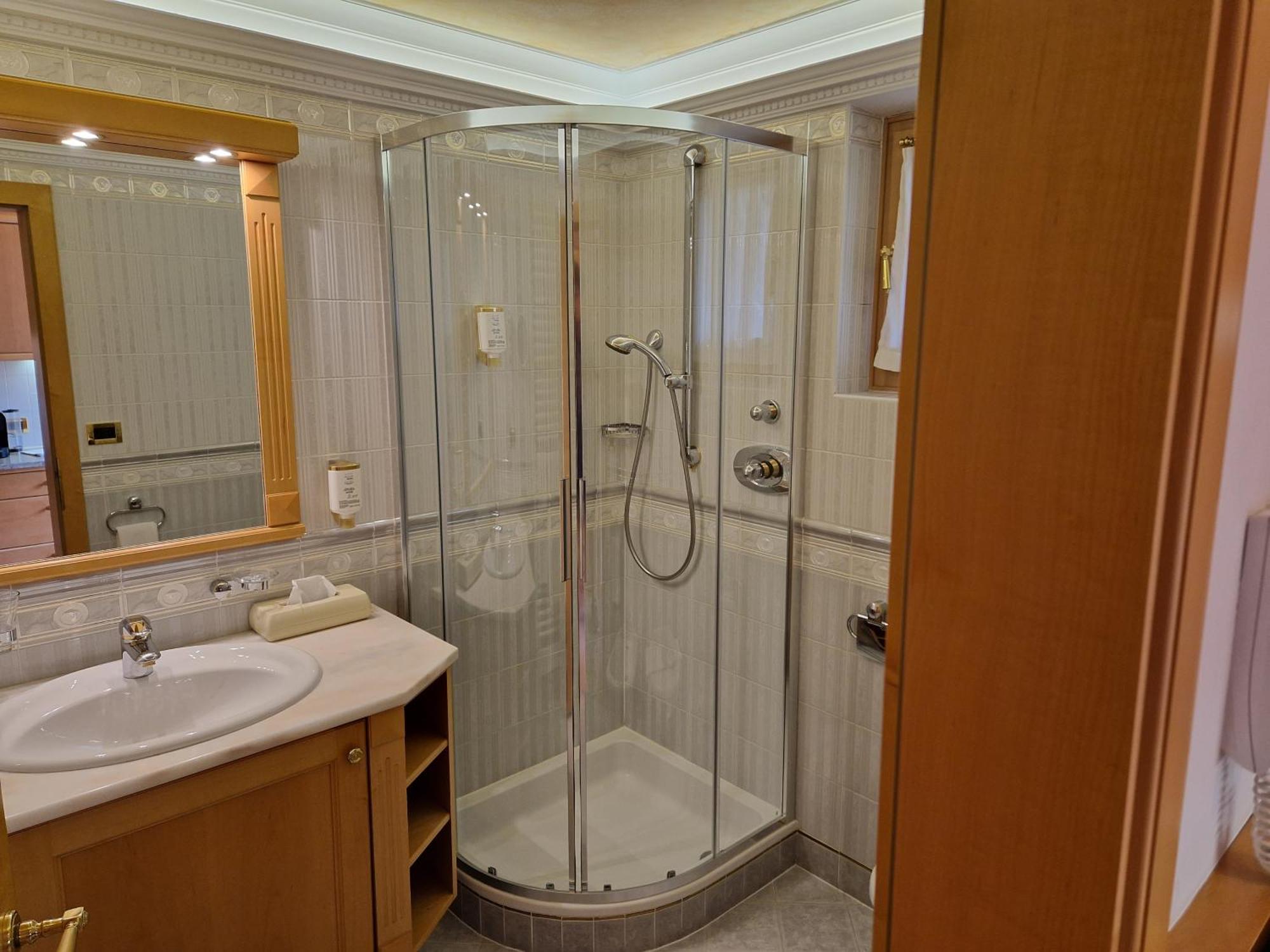 Residence Ciastel Ortisei Luaran gambar